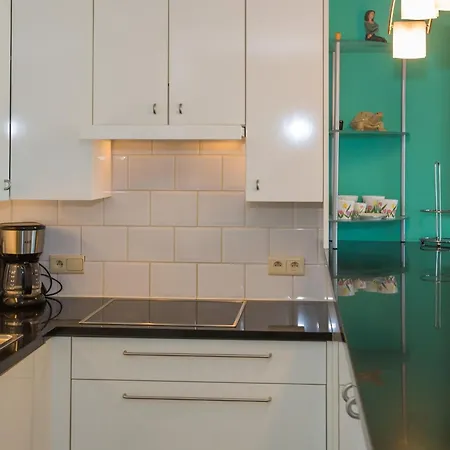 Viking Spacious With Sea View Near The Dike Apartamento *